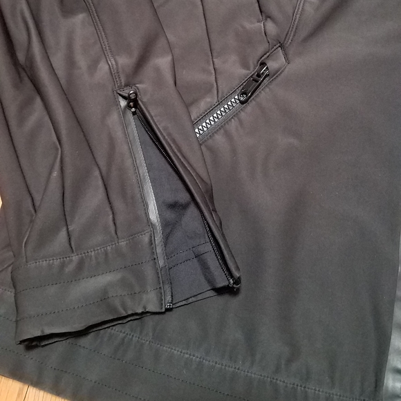 FLAWED Lululemon's Mens Black Jacket Large - Picture 9 of 13